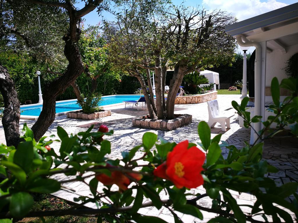 Villa Iris Castellana Grotte Dış mekan fotoğraf